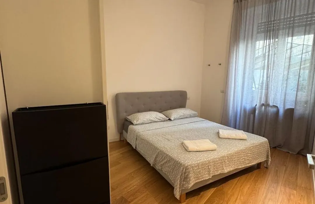 Luxury San Babila Apartment-1